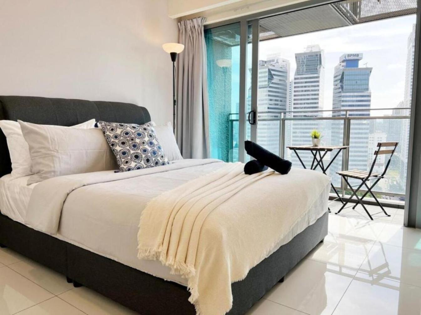 Mercu Summer Suites Klcc By Comfort Suites Куала Лумпур Екстериор снимка