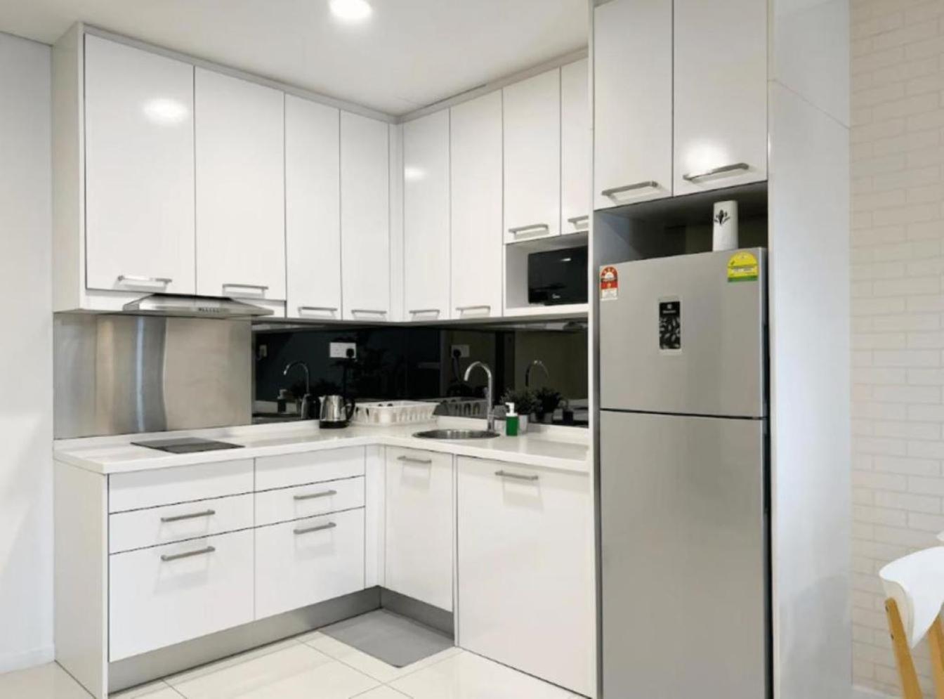 Mercu Summer Suites Klcc By Comfort Suites Куала Лумпур Екстериор снимка