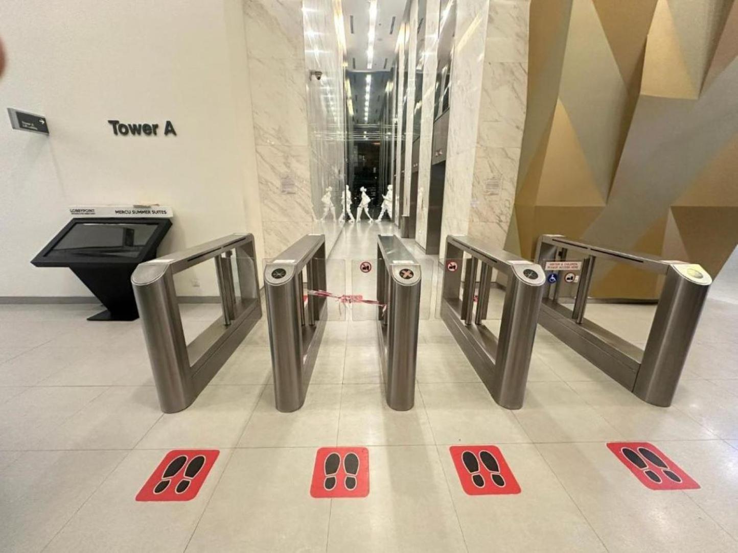 Mercu Summer Suites Klcc By Comfort Suites Куала Лумпур Екстериор снимка