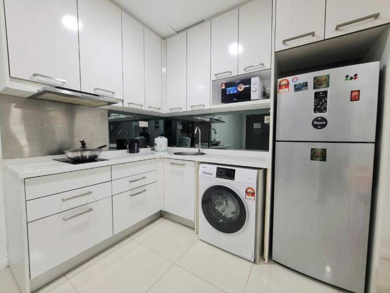 Mercu Summer Suites Klcc By Comfort Suites Куала Лумпур Екстериор снимка